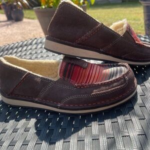 Ariet children’s slip ons